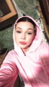 gentle_Olivia Public Pic 3