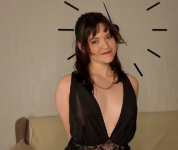 Which outfit do you like best? de DelindaToste  4 Imagens