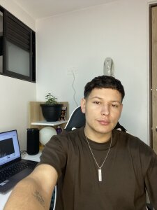 iamjaider Hold Me Closer Pic 2