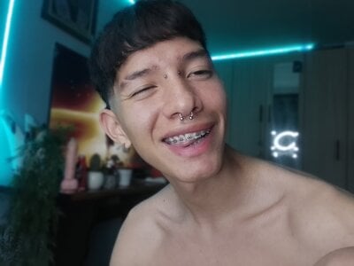 heyy_noah11 Hey Noah 🤤🥰 Pic 4