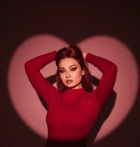 Adelina_MoodPublic Bild