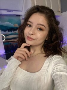 _Amelia_Shine_ My cute face Pic 2