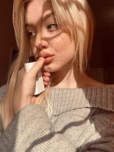 Flirty_lee Naughty me Pic 3