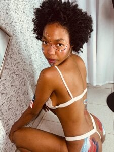 EmiliBonnie 💦💤 Foto  4