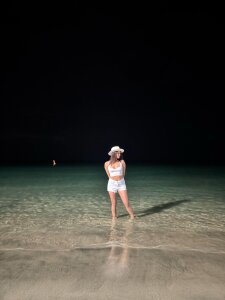 anna-evans09 Santa Marta Pic 4