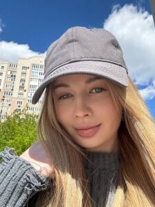 Claire_aroused