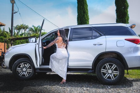 ariana_nix a nice day of walking Immagine  4