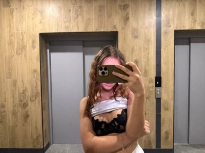 AdrianaCoenen Do you like listening to sad songs? Pic 2