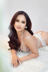 Midnight_Oasis "The pearl is the queen of gems and the gem of queens🐚✨ Foto 3