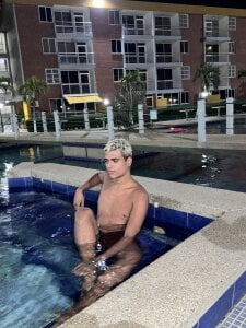 MrLeoLatinoのNewの 8枚の写真