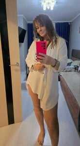 AnielaFox Public Pic 6