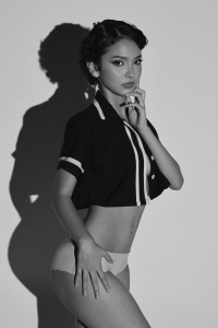 __lya_Sweet but Sinful (Brunette Edition) Bild