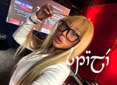 EIeniVanwart Meee hehehe รูป  4