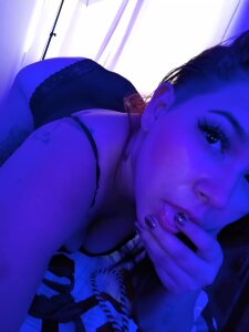 TaniaEvans_ Public Pic