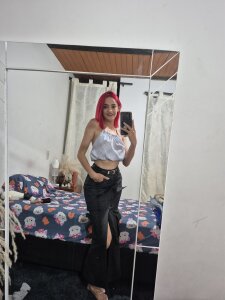 sabrina_montes Public Pic 5