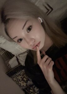 NanaYuna Public Bilde