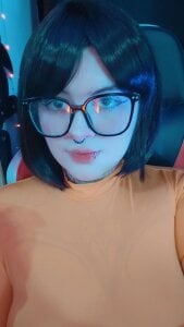 Mariana_velezz Velma! 🧡🔎 Pic 3