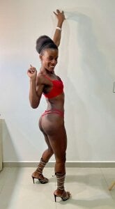 dafnnelewis the beach and me 🏖❤ Pic