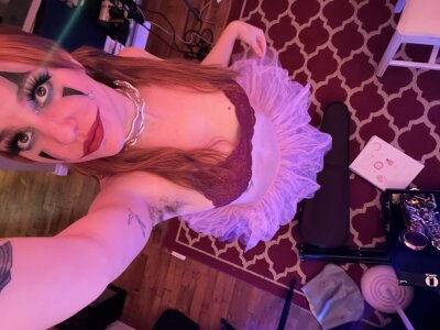 WinterSinclaire19 clownin around Bilde 2