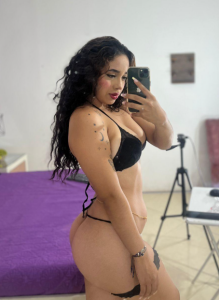 valerie_roselle Public Pic 3