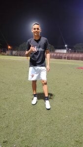 Latino_Junge Fußball ⚽ Pic