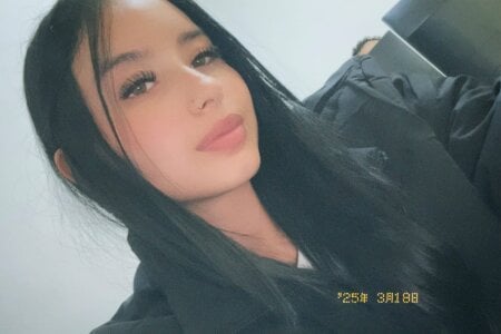 AuroraLanee_: Public ( 6 фото)