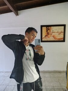 aston_xvera Black and white Hình