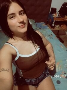 MelanyHolsen Public Pic