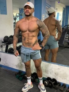 LeonGolds Public Pic 5