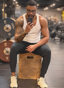 Zdjęcia LiamGarcia1 in the gym, so sweaty:  2