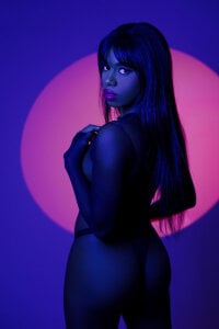 KendraChavez_ NEON BADDIE Pic 7