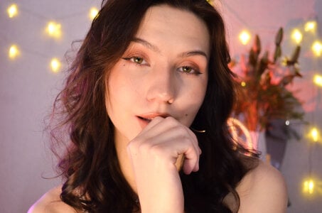 KendalHotttflower lady图片