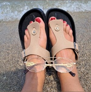 Anni_12 FLIP-FLOP: 👣 The Art of Walking Light: My Collection Some people collect stamps, others prefer watc Pic 2