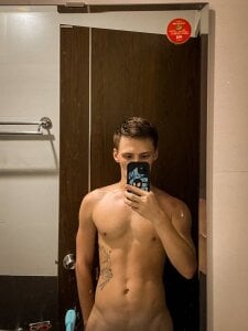 NikiKerryCum Kerry Pic