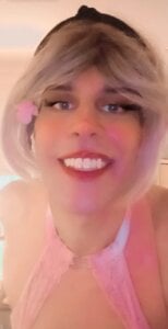 Soraya_Sissy_ Public Pic