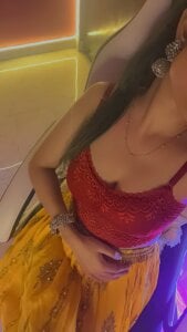 Kanika_9_ Public Pic 8