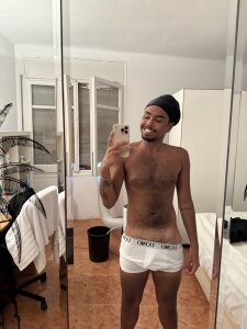 h0rnyboy101 😈👀 Pic 2