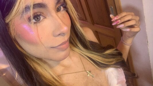 mxli_divine_ Me Pic 2