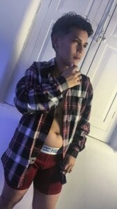 lesbian_Leslie_y_Alizon ALLISON TOMBOY Immagine 