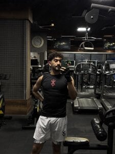 Yas_bigg Public Foto 2