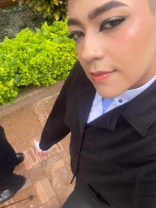 Ash_Monroe Public Pic 4