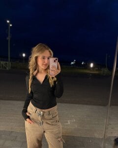 MarySparkl By the way :3 Pic 2