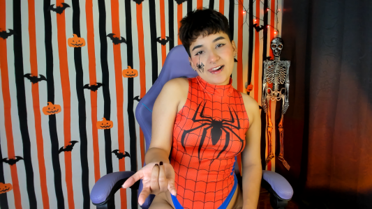 emma_cute7のhalloween 🧡🕸️の 2枚の写真