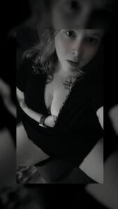 AllieRose94 Public Pic 2