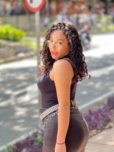 Mia_Amaranth Public Pic 3