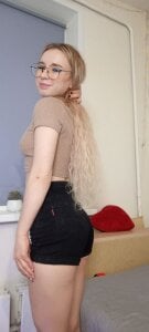 YourLovely_Mia Public Pic