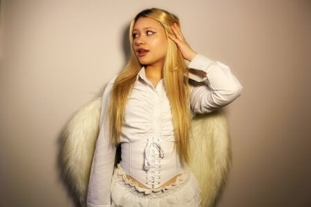 Millie_Vanillies Trick or treat? ;) Pic 6