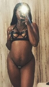 Valeria-Cruzz morning hot Pic 4