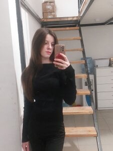 VelvetNyxen Public Pic 2