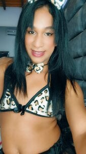 Ashly_Miller Public Pic 8